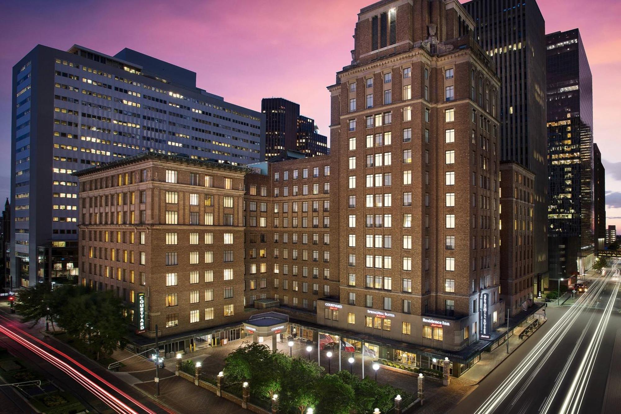 Residence Inn Houston Downtown/Convention Center Exterior photo