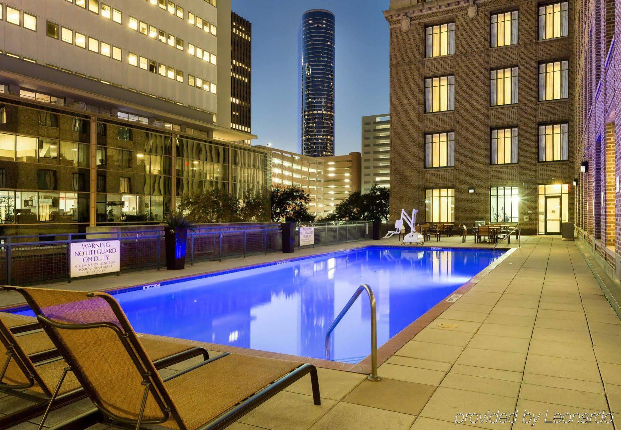 Residence Inn Houston Downtown/Convention Center Exterior photo